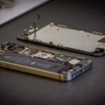 iPhone Repair Tucson: Why Your Screen Swap Takes 30 Minutes (Not 3 Days)