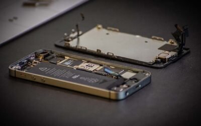 iPhone Repair Tucson: Why Your Screen Swap Takes 30 Minutes (Not 3 Days)